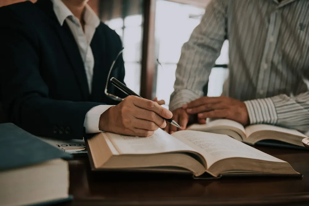 Avocat droit commercial près de Fontainebleau